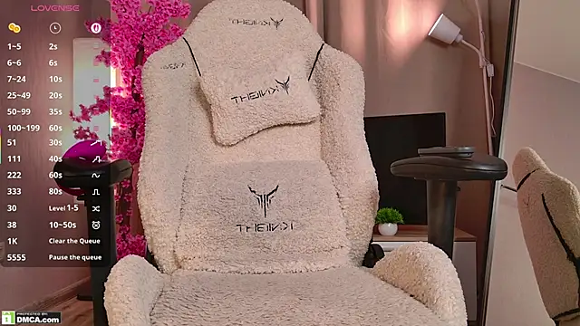 Snapshot of lil_monikaa chatting on 01/31/26, 07:11 lil monikaa online show from 01/31/26, 07:11