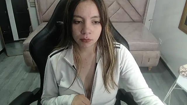 Snapshot of Eco_deluna_v chatting on 02/27/26, 01:11 Eco deluna v online show from 02/27/26, 01:11