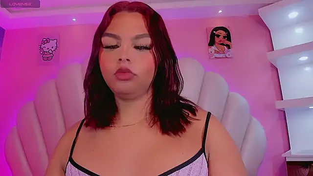 Snapshot of Maia_Hotts chatting on 02/07/26, 12:09 Maia Hotts online show from 02/07/26, 12:09