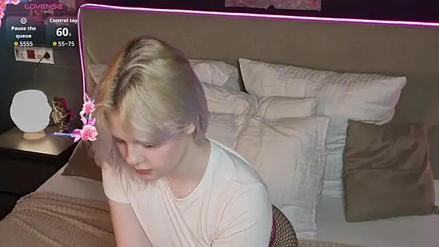 MollySoftGlow online show from 03/30/26, 06:25