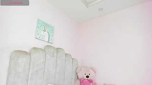 Snapshot of paula_cosioo chatting on 02/05/26, 01:05 paula cosioo online show from 02/05/26, 01:05