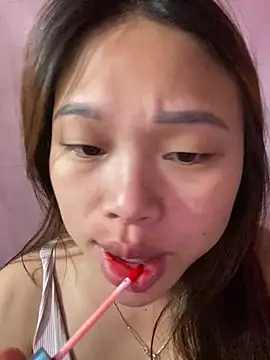 Emxinhka1 online show from 04/19/26, 02:11