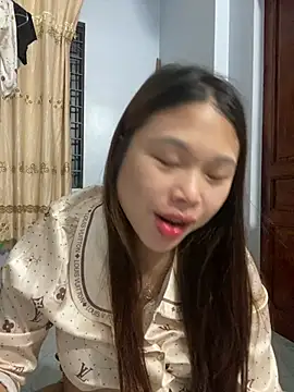Emxinhka1 online show from 04/24/26, 02:19