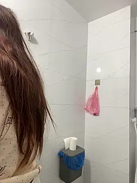 Emxinhka1 online show from 04/25/26, 04:04