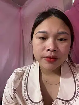 Emxinhka1 online show from 04/27/26, 07:06