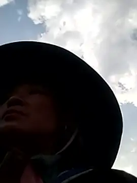 Neoone 1 online show from 04/11/26, 12:04