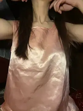 Snapshot of uyensexy chatting on 02/16/26, 04:47 uyensexy online show from 02/16/26, 04:47