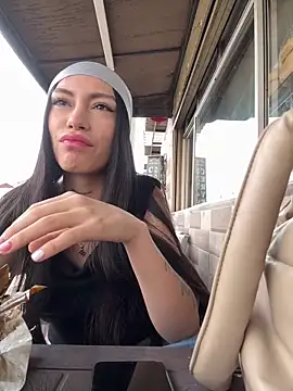 Bonny Eva online show from 04/11/26, 01:37