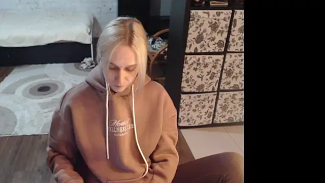 Your guilty pleasure1 online show from 02/11/26, 04:34