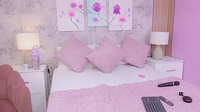 AlejandraMartinezz online show from 02/05/26, 12:54