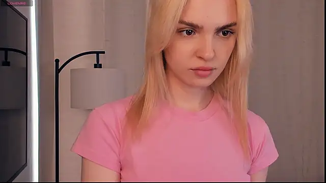 Snapshot of PatricePerlow chatting on 02/21/26, 07:42 PatricePerlow online show from 02/21/26, 07:42