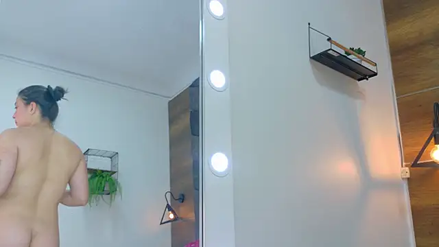 AnnieRouse   online show from 03/04/26, 11:38