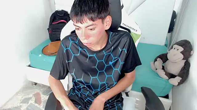 Liarr  online show from 02/25/26, 07:45