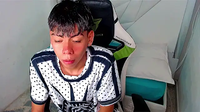 Liarr  online show from 04/16/26, 09:04