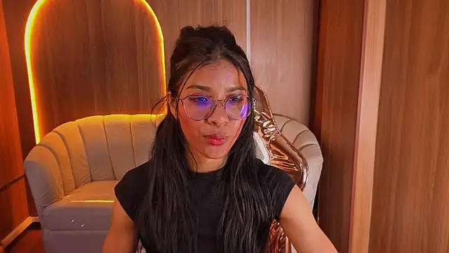 Alina b  online show from 05/27/26, 01:57