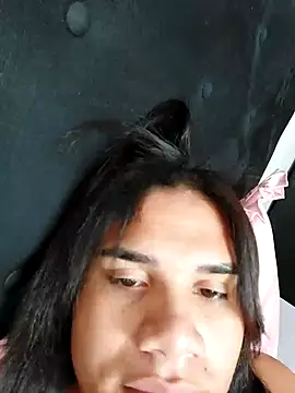 lavinyaalencar22 online show from 05/01/26, 04:11