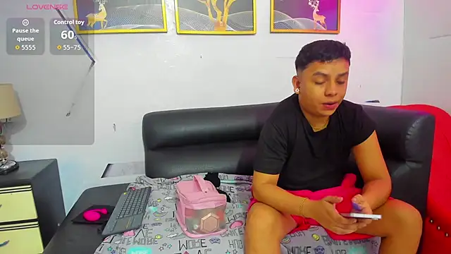 Snapshot of Candy_bhraun chatting on 03/01/26, 01:18 Candy bhraun online show from 03/01/26, 01:18