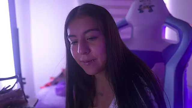 Snapshot of mavi_boo chatting on 02/20/26, 07:58 mavi boo online show from 02/20/26, 07:58