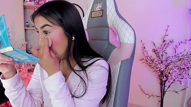 Snapshot of mavi_boo chatting on 02/25/26, 06:17 mavi boo online show from 02/25/26, 06:17