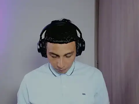 nilo2021 online show from 06/01/26, 10:11