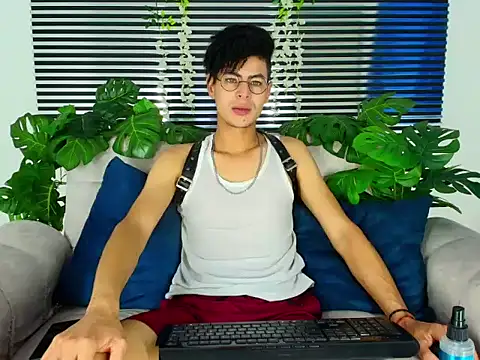 ThiiagoSaeenz online show from 03/03/26, 04:35