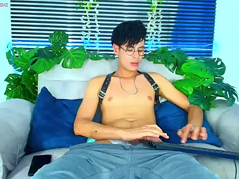 ThiiagoSaeenz online show from 03/11/26, 05:19