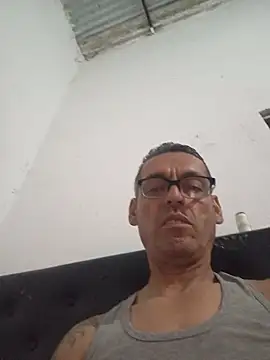 Carlos-0425 online show from 06/26/26, 03:33