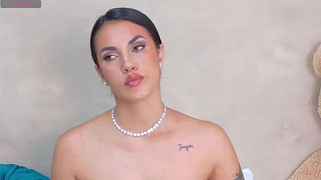 AndiVasquez online show from 04/15/26, 10:33