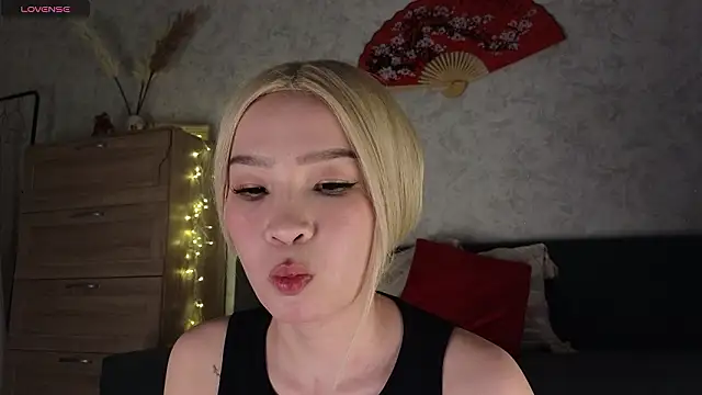 saya li11 online show from 02/09/26, 04:27