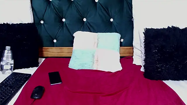 KittyGorgeousXX181 online show from 06/02/26, 09:17