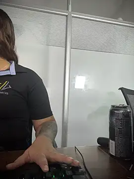 Nahomy Benett online show from 02/04/26, 11:38