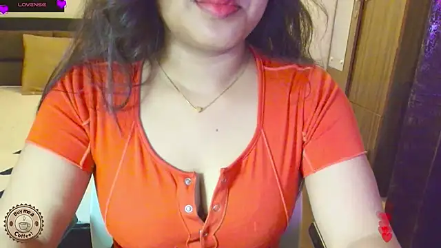 Snapshot of Yara-143 chatting on 06/30/26, 03:35 Yara-143 online show from 06/30/26, 03:35