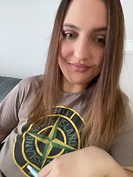 AliceDesmee online show from 02/14/26, 11:40
