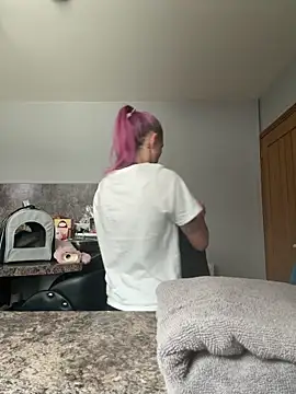 Milssweetx online show from 04/05/26, 10:45