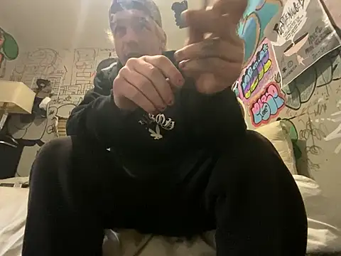 gothboiplzty online show from 04/19/26, 09:39