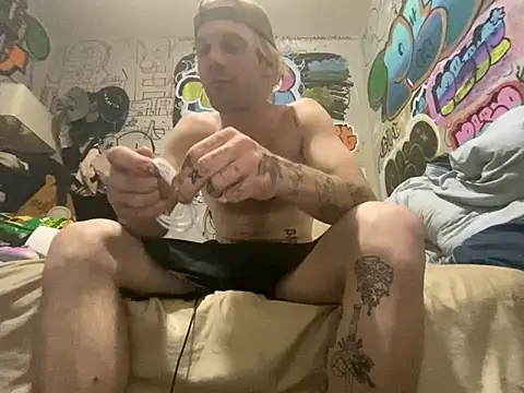 Snapshot of gothboiplzty chatting on 06/10/26, 04:23 gothboiplzty online show from 06/10/26, 04:23