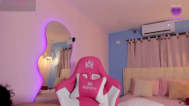 Snapshot of LOU_22_ chatting on 02/10/26, 12:31 LOU 22 online show from 02/10/26, 12:31