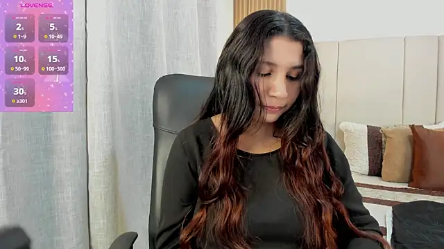 Victoria Rosee online show from 04/10/26, 12:32
