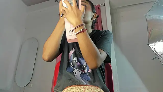 Snapshot of luna_velveth chatting on 02/28/26, 01:17 luna velveth online show from 02/28/26, 01:17