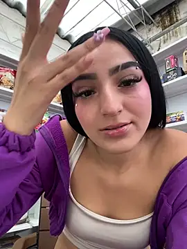 Snapshot of Valery_pink18 chatting on 02/11/26, 10:26 Valery pink18 online show from 02/11/26, 10:26