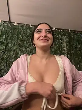 Snapshot of Valery_pink18 chatting on 02/22/26, 02:34 Valery pink18 online show from 02/22/26, 02:34