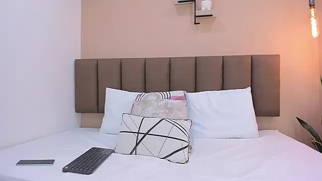 valeriasmith 17 online show from 02/14/26, 12:02