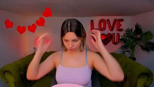 Snapshot of meowseduce chatting on 02/18/26, 01:18 meowseduce online show from 02/18/26, 01:18