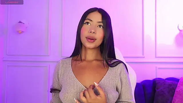 Lia Velez  online show from 04/16/26, 03:40