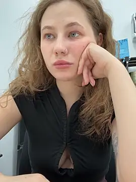 AsynaYuuki online show from 03/25/26, 05:41