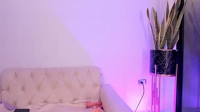 liorah wolf online show from 02/25/26, 08:40