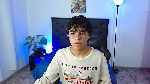 Snapshot of Maecum18 chatting on 02/07/26, 09:51 Maecum18 online show from 02/07/26, 09:51