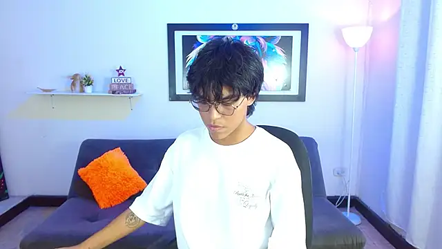 Snapshot of Maecum18 chatting on 02/10/26, 09:52 Maecum18 online show from 02/10/26, 09:52