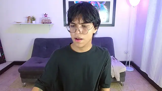 Snapshot of Maecum18 chatting on 02/19/26, 08:38 Maecum18 online show from 02/19/26, 08:38