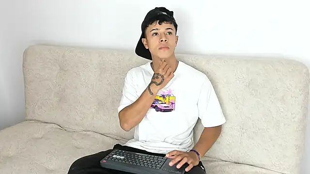 Snapshot of _Alex_Colton chatting on 02/02/26, 10:41 Alex Colton online show from 02/02/26, 10:41